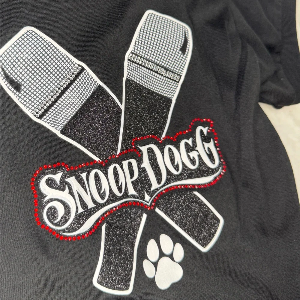 NEW Snoop Dogg Deluxe T-shirt size L, w/Mic Drop graphic w/glitter & rhinestones
